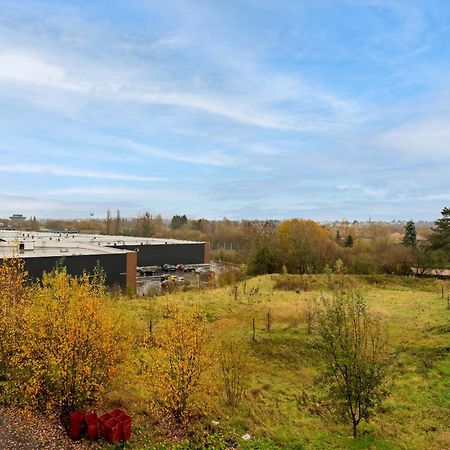 B&B Hotel Maubeuge-Louvroil Buitenkant foto