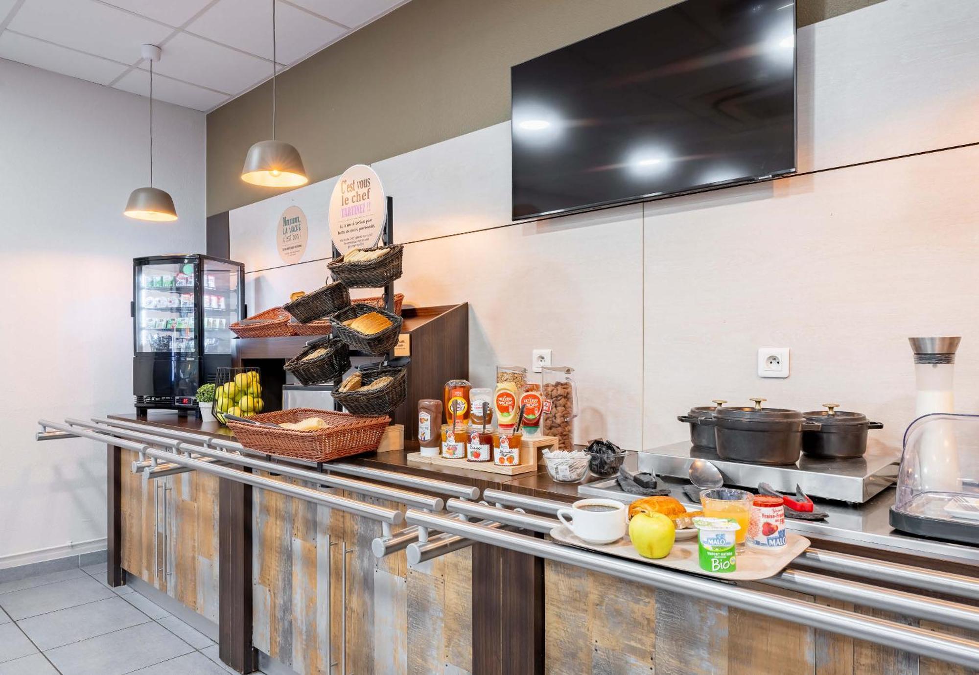 B&B Hotel Maubeuge-Louvroil Buitenkant foto