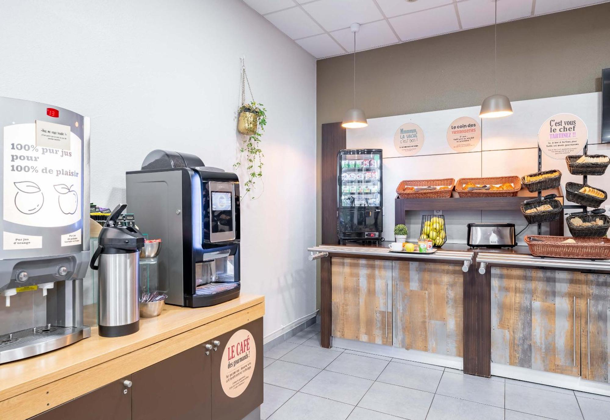 B&B Hotel Maubeuge-Louvroil Buitenkant foto